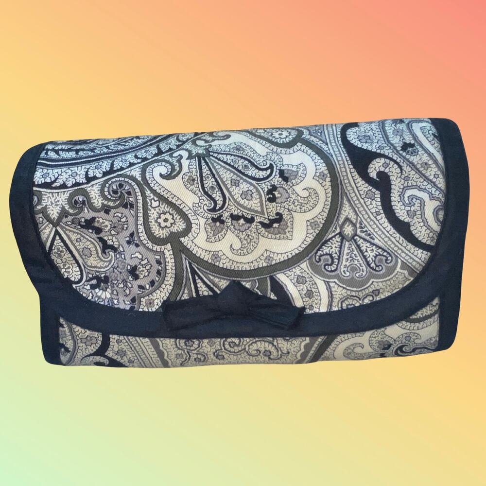 The Curator Jewelry SaQ Travel Case Anti Tarnish Roll Organizer Gray Paisley